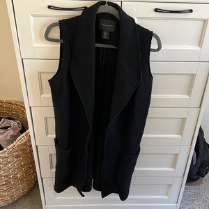 Tahari wool sleeveless cardigan